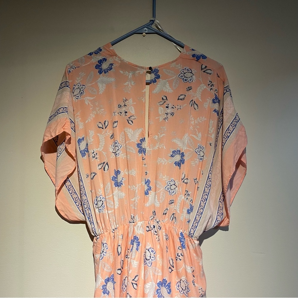 Kimono Style Romper With Pockets - Picture 2 of 7